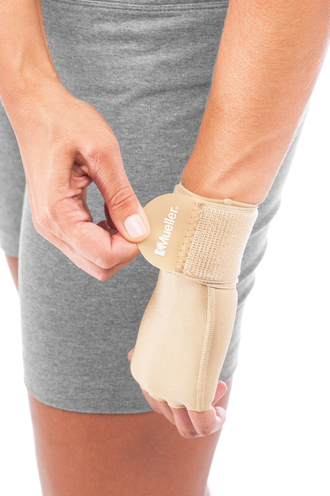 Mueller Compression & Support Gloves