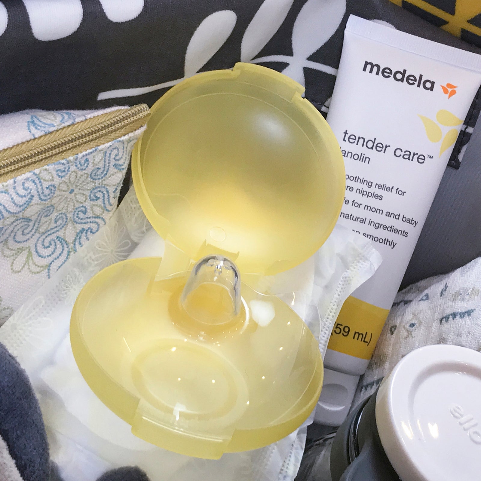 Medela 24mm Silicone Nipple Shield with Case