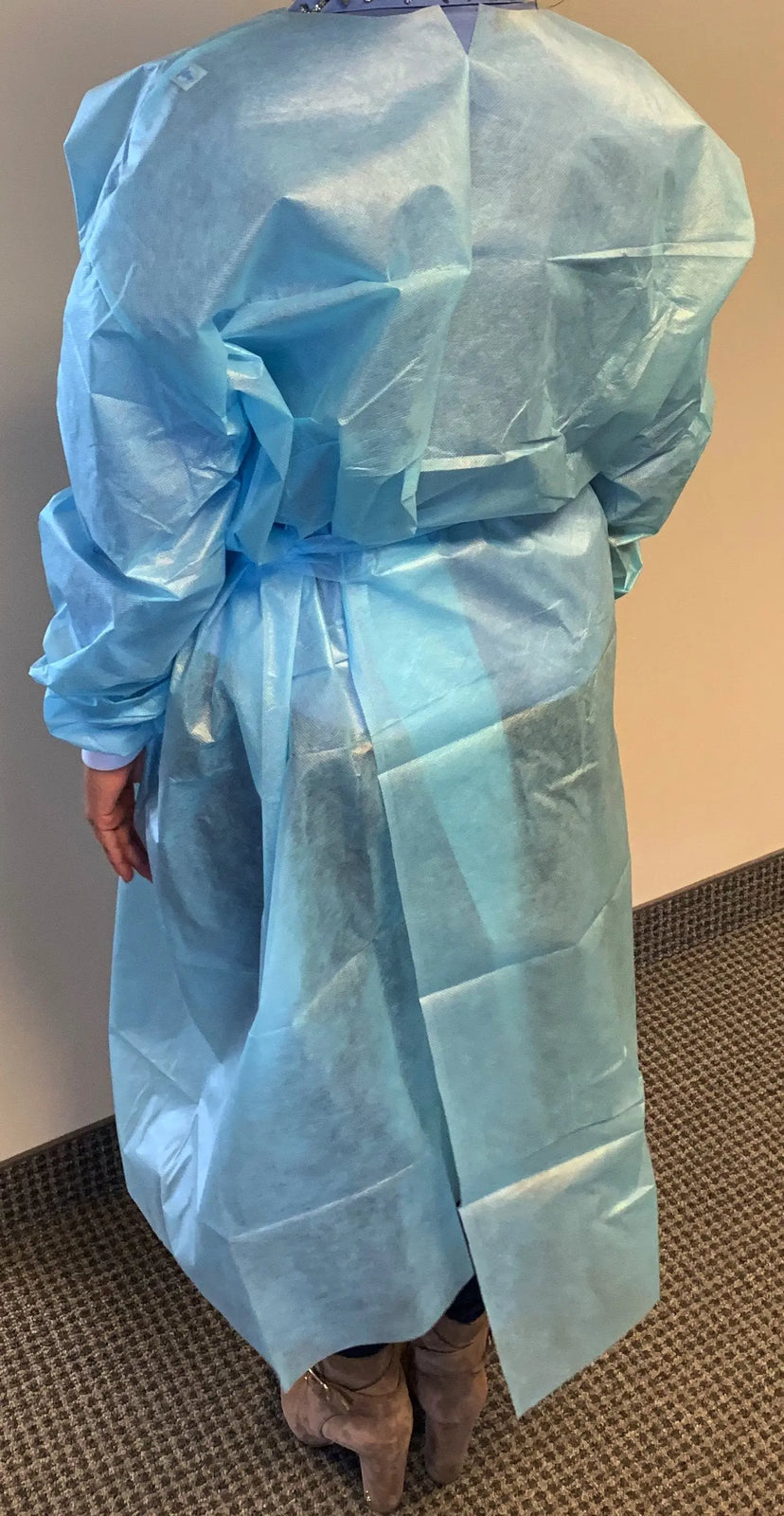 Disposable Isolation Gown - Level 1 Non-Woven White Cuffs Default