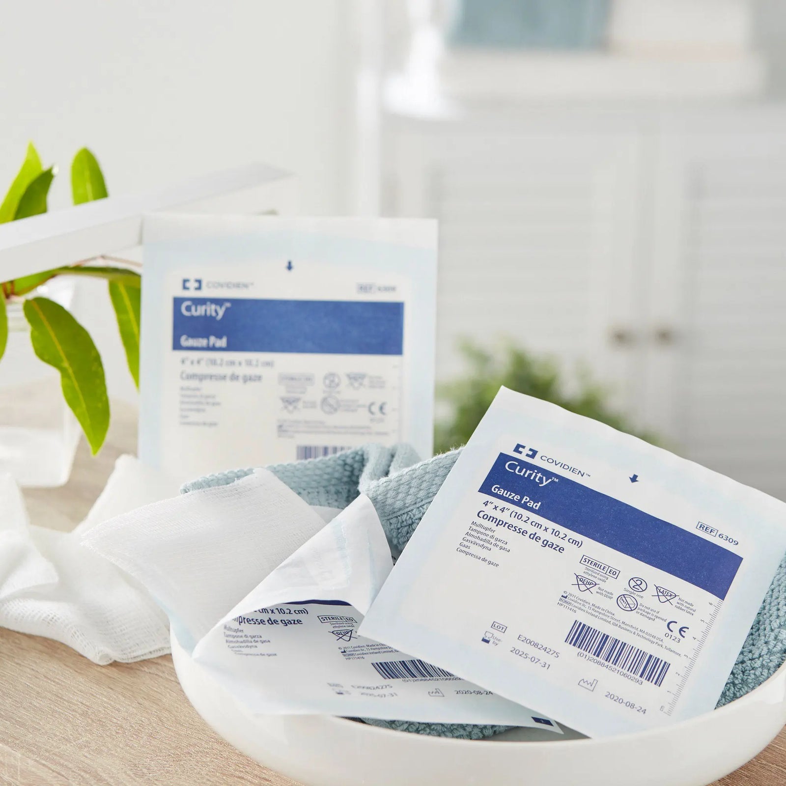 COVIDIEN Curity Sterile Gauze Pads