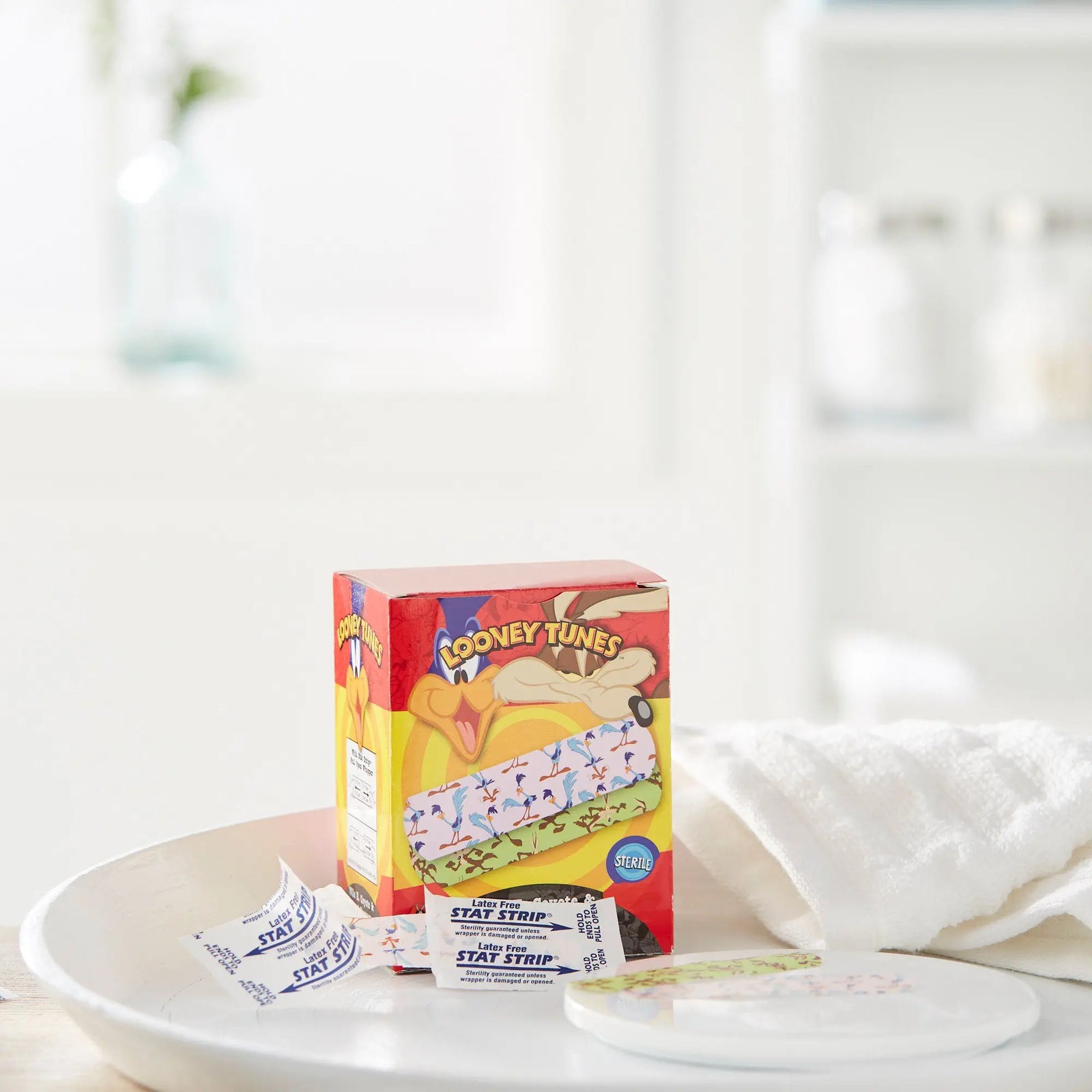 Looney Tunes Stat Strip Adhesive Strip