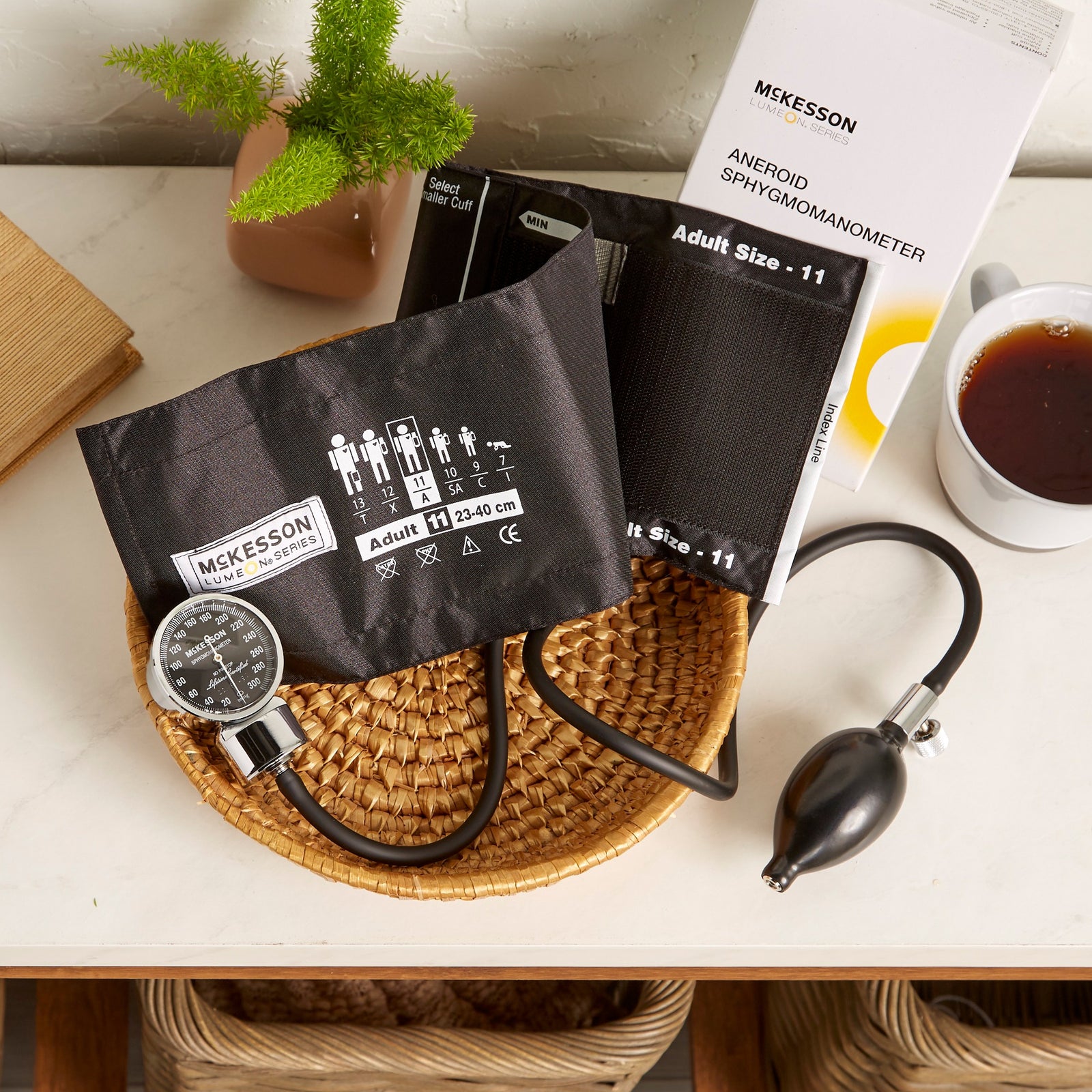 McKesson LUMEON™ Adult Aneroid Sphygmomanometer