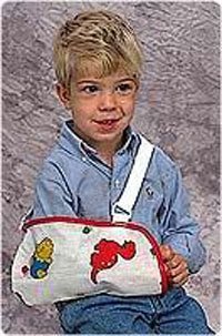 Sport Aid Pediatric Snoopy Character Print Arm Sling, Medium
