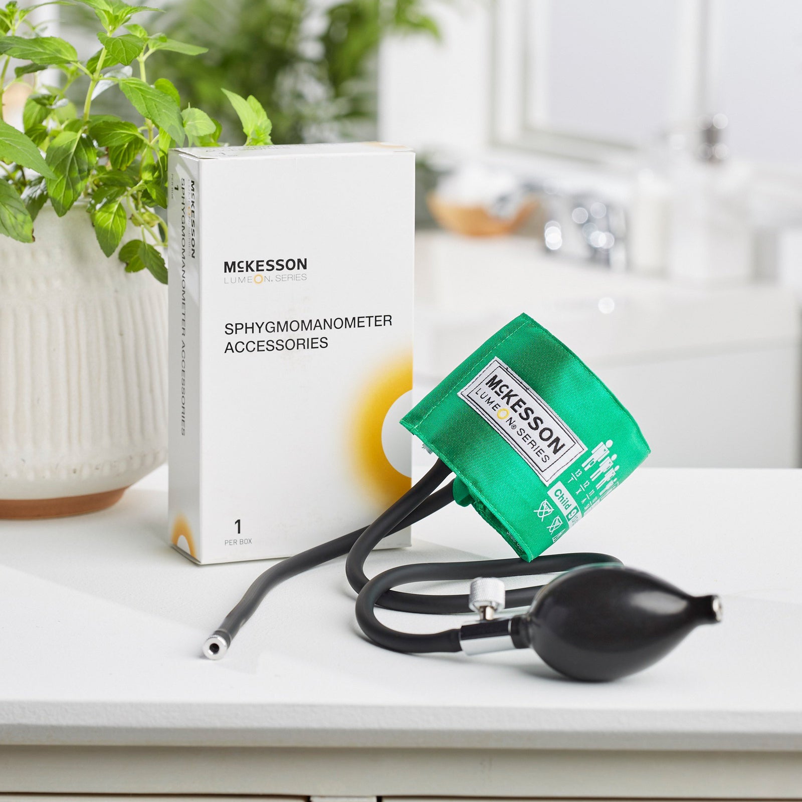 McKesson LUMEON Reusable Blood Pressure Cuff And Bulb