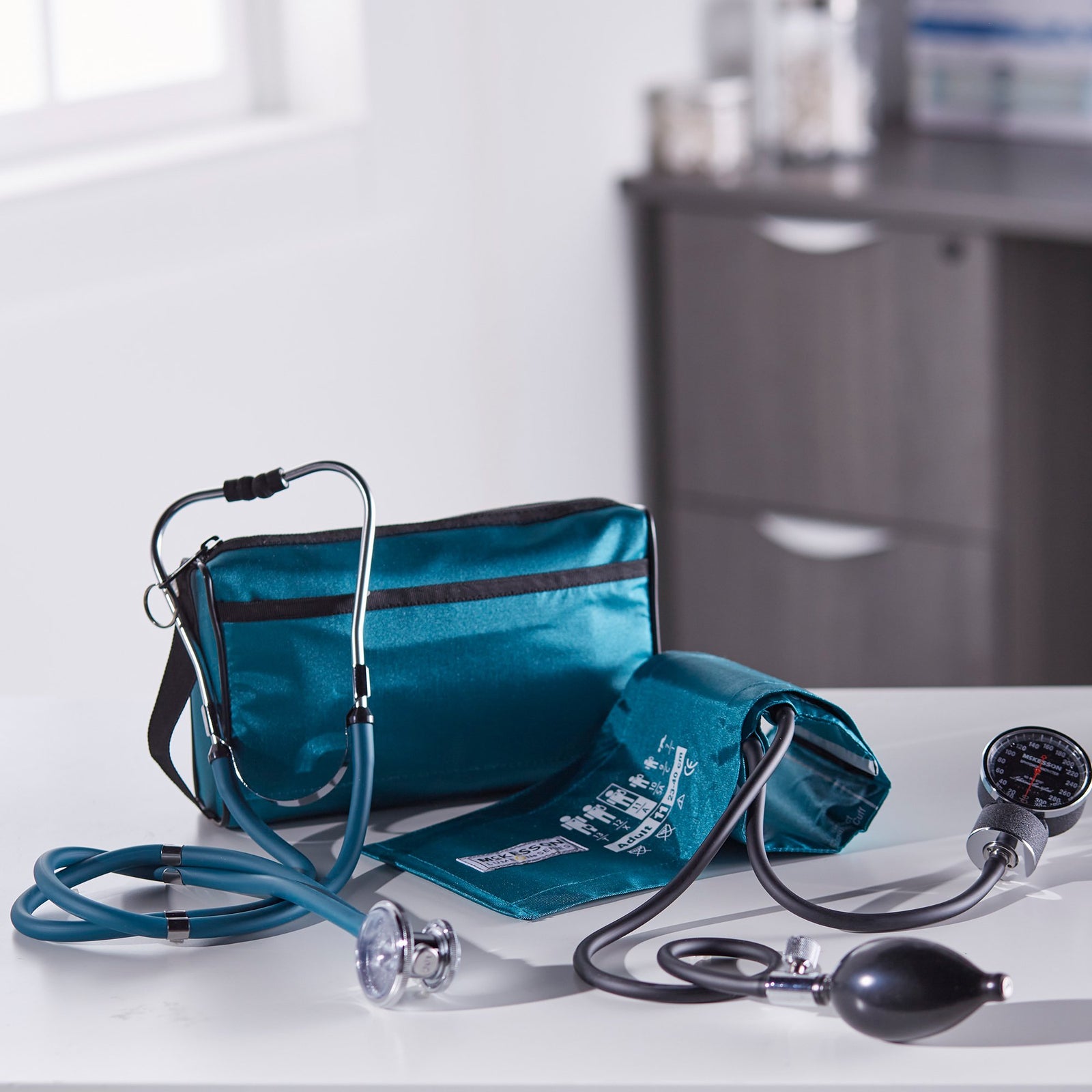McKesson Brand Reusable Aneroid / Stethoscope Set