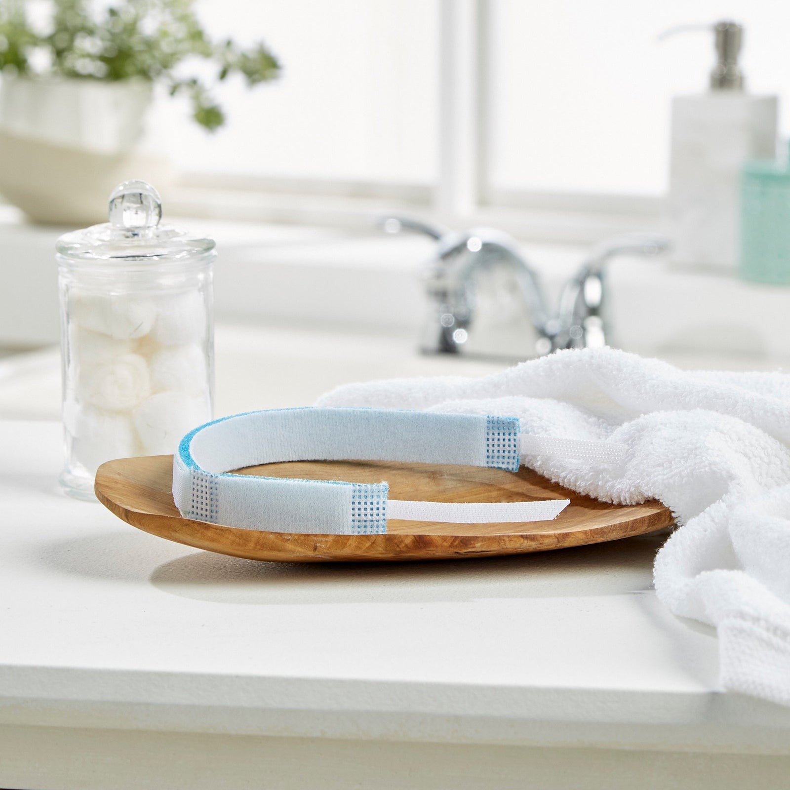 McKesson Tracheostomy Tube Holder