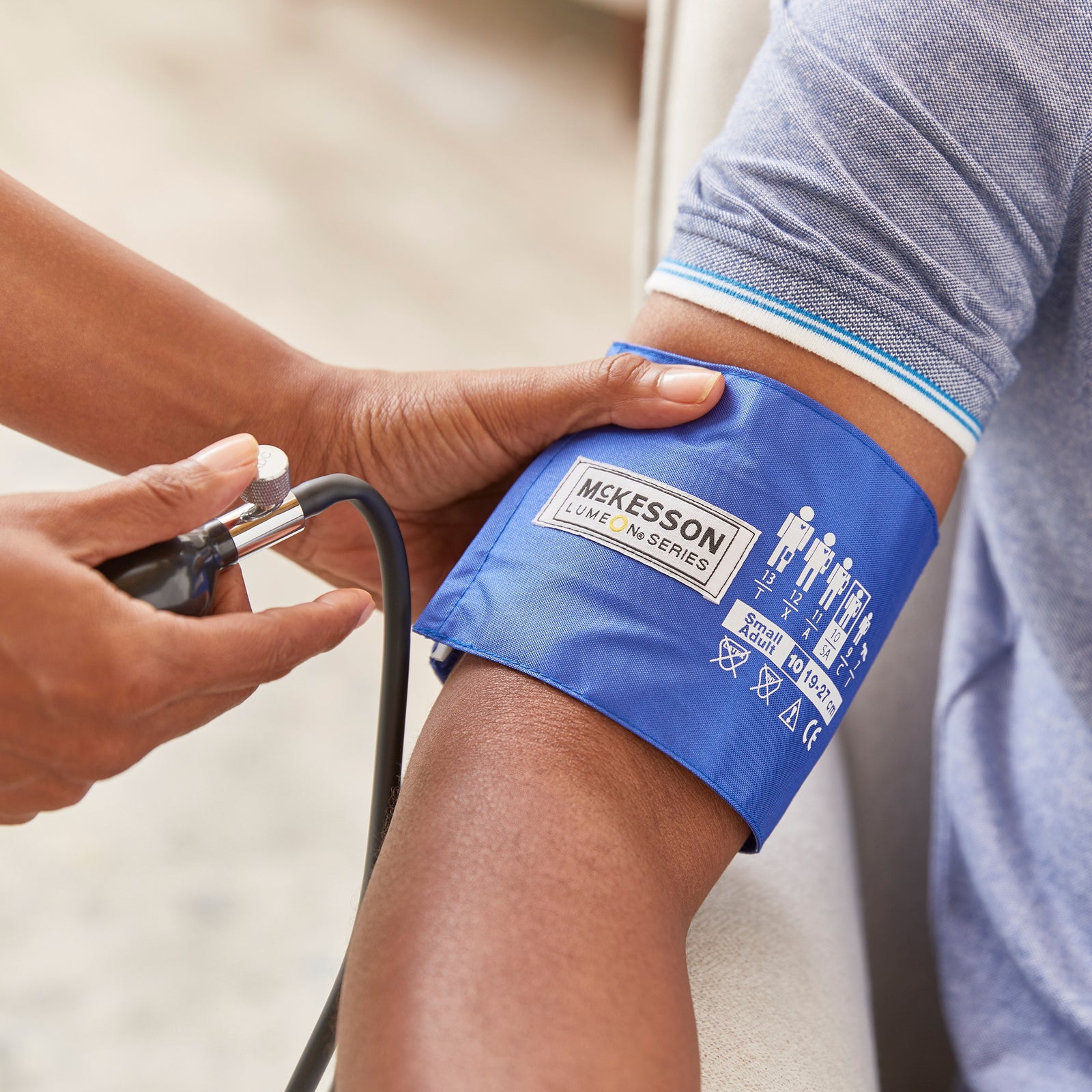 McKesson LUMEON Reusable Blood Pressure Cuff And Bulb